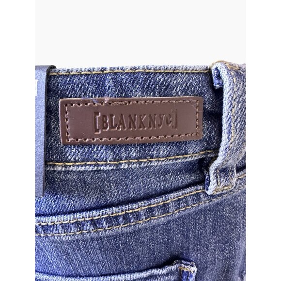 BLANKNYC Women's The Fulton Roll Up Distressed Denim Blue Shorts Size‎ 31 NWT - Picture 6 of 12